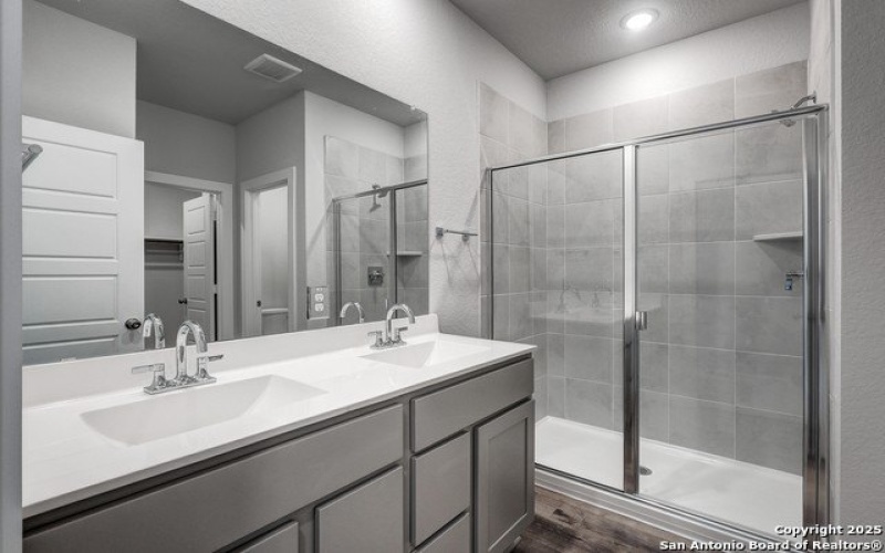 4334 Clarisse Street, New Braunfels, TX 78130, 4 Habitaciones Habitaciones , ,2 BañosBaños,Residential,En Venta,4334 Clarisse Street,0,1863187