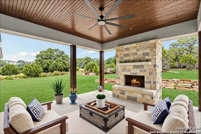 120 Mystic Shores, Spring Branch, TX 78070, 4 Habitaciones Habitaciones , ,5 BañosBaños,Residential,En Venta,120 Mystic Shores,0,1907294