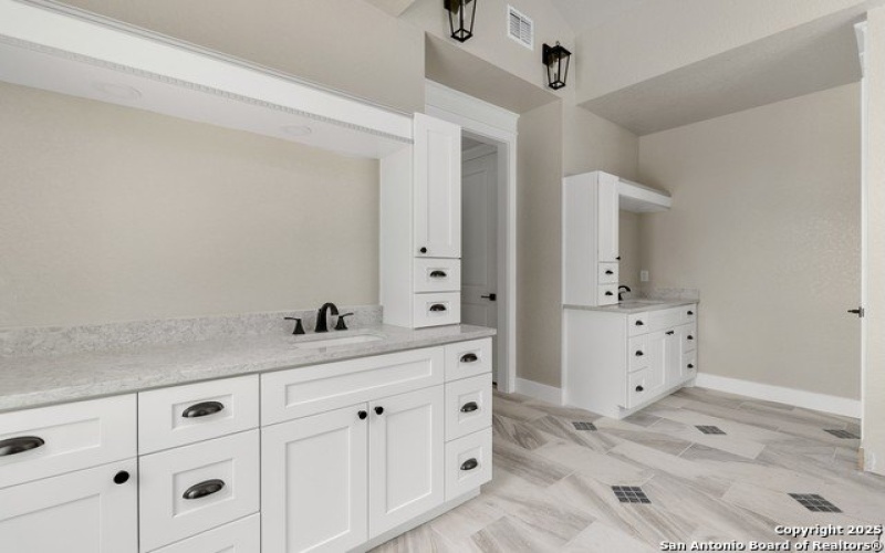 120 Mystic Shores, Spring Branch, TX 78070, 4 Habitaciones Habitaciones , ,5 BañosBaños,Residential,En Venta,120 Mystic Shores,0,1907294