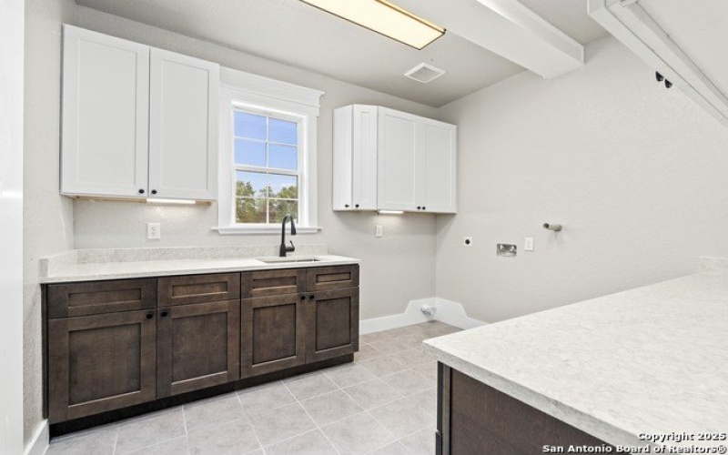 120 Mystic Shores, Spring Branch, TX 78070, 4 Habitaciones Habitaciones , ,5 BañosBaños,Residential,En Venta,120 Mystic Shores,0,1907294