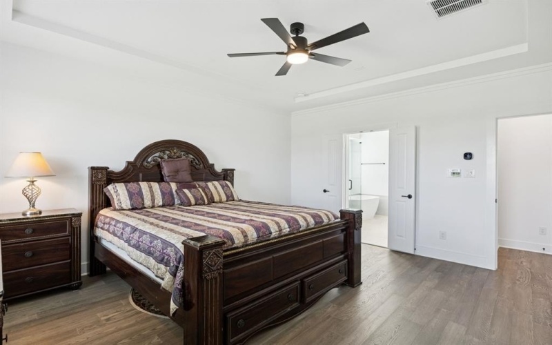 741 Emerald Valley Drive, Ovilla, TX 75154, 4 Habitaciones Habitaciones , ,5 BañosBaños,Residential,En Venta,741 Emerald Valley Drive,0,21041904