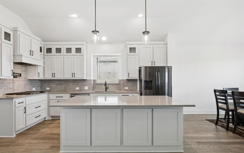 741 Emerald Valley Drive, Ovilla, TX 75154, 4 Habitaciones Habitaciones , ,5 BañosBaños,Residential,En Venta,741 Emerald Valley Drive,0,21041904