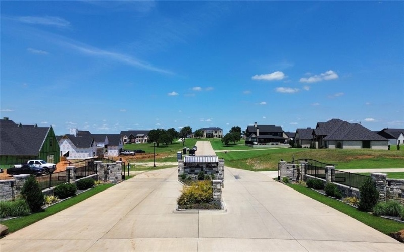 305 Mint Ridge Drive, Burleson, TX 76028, 4 Habitaciones Habitaciones , ,3 BañosBaños,Residential,En Venta,305 Mint Ridge Drive,0,21056096