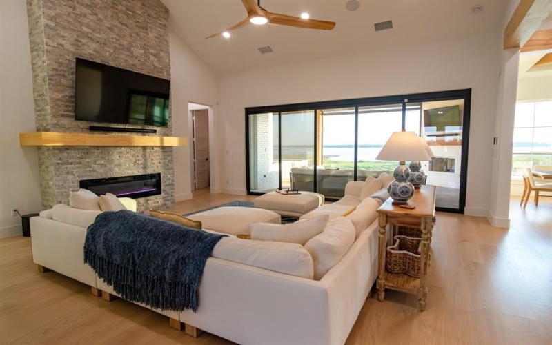415 Sailview Court, Honey Grove, TX 75446, 5 Habitaciones Habitaciones , ,5 BañosBaños,Residential,En Venta,415 Sailview Court,0,21058179
