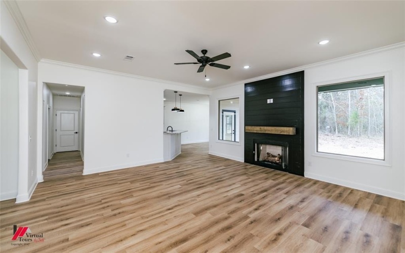 1020 Voss Drive, Stonewall, LA 71078, 4 Bedrooms Bedrooms, ,2 BathroomsBathrooms,Residential,For Sale,1020 Voss Drive,0,21058397