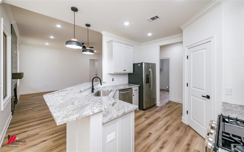 1020 Voss Drive, Stonewall, LA 71078, 4 Bedrooms Bedrooms, ,2 BathroomsBathrooms,Residential,For Sale,1020 Voss Drive,0,21058397