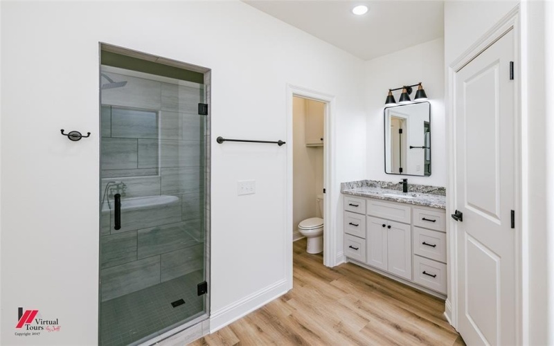 1020 Voss Drive, Stonewall, LA 71078, 4 Bedrooms Bedrooms, ,2 BathroomsBathrooms,Residential,For Sale,1020 Voss Drive,0,21058397