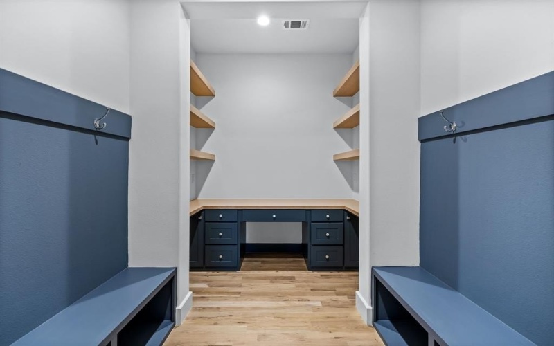 9234 San Fernando Way, Dallas, TX 75218, 4 Habitaciones Habitaciones , ,5 BañosBaños,Residential,En Venta,9234 San Fernando Way,0,21058441