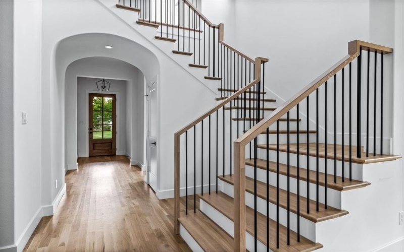 9234 San Fernando Way, Dallas, TX 75218, 4 Habitaciones Habitaciones , ,5 BañosBaños,Residential,En Venta,9234 San Fernando Way,0,21058441