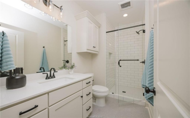 5032 Toscana Loop, Bryan, TX 77802, 4 Bedrooms Bedrooms, ,3 BathroomsBathrooms,Residential,For Sale,5032 Toscana Loop,24015787