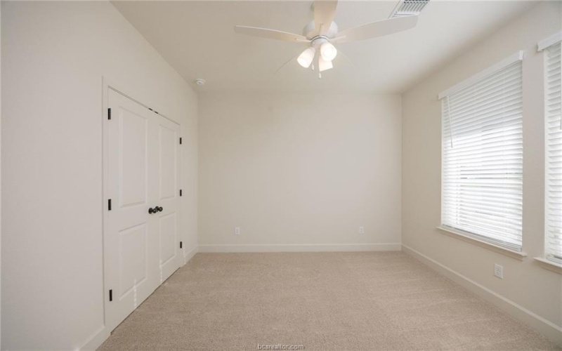 5032 Toscana Loop, Bryan, TX 77802, 4 Bedrooms Bedrooms, ,3 BathroomsBathrooms,Residential,For Sale,5032 Toscana Loop,24015787