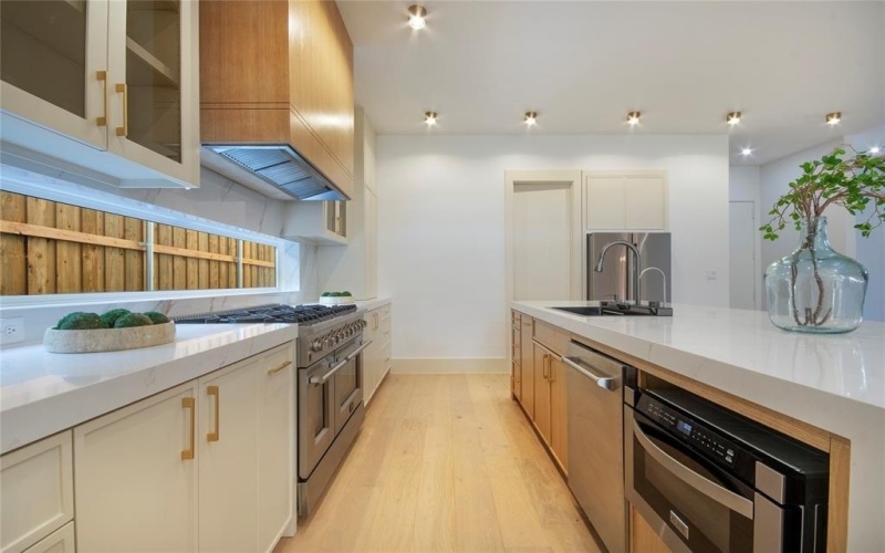 10330 Bel Aire Drive, Dallas, TX 75218, 5 Habitaciones Habitaciones , ,5 BañosBaños,Residential,En Venta,10330 Bel Aire Drive,0,21058489