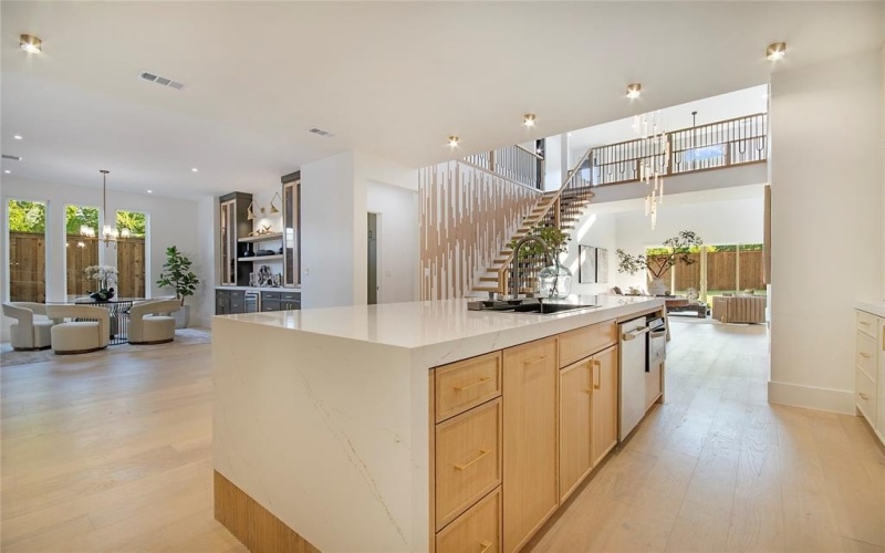 10330 Bel Aire Drive, Dallas, TX 75218, 5 Habitaciones Habitaciones , ,5 BañosBaños,Residential,En Venta,10330 Bel Aire Drive,0,21058489