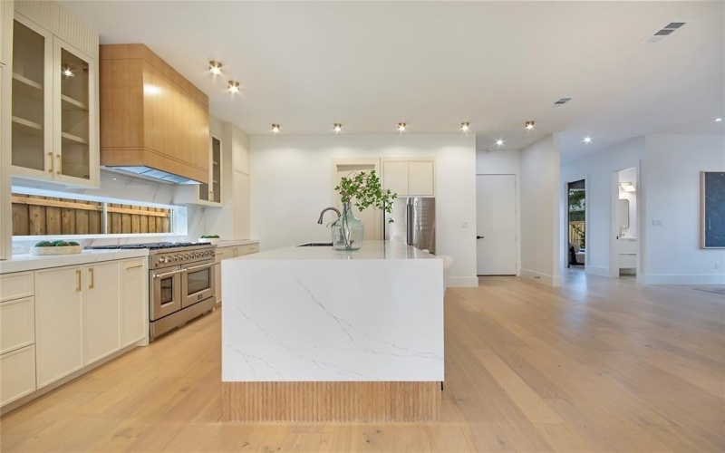 10330 Bel Aire Drive, Dallas, TX 75218, 5 Habitaciones Habitaciones , ,5 BañosBaños,Residential,En Venta,10330 Bel Aire Drive,0,21058489