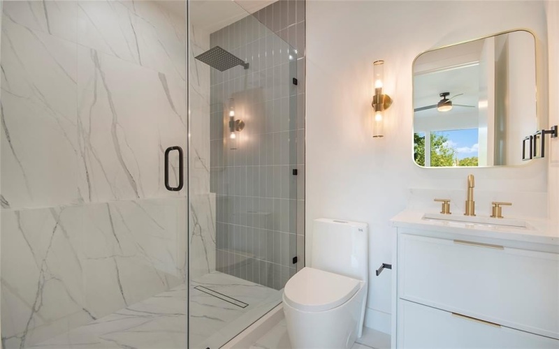 10330 Bel Aire Drive, Dallas, TX 75218, 5 Habitaciones Habitaciones , ,5 BañosBaños,Residential,En Venta,10330 Bel Aire Drive,0,21058489