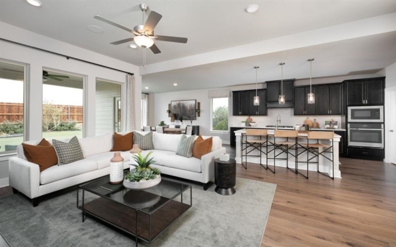 2519 Cottonwood Drive, Mansfield, TX 76063, 3 Habitaciones Habitaciones , ,2 BañosBaños,Residential,En Venta,2519 Cottonwood Drive,0,21058536