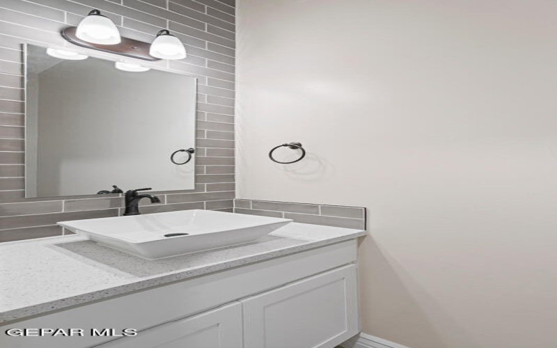 13976 Paseo Central Avenue, Horizon City, TX 79928, 4 Habitaciones Habitaciones , ,2 BañosBaños,Residential,En Venta,13976 Paseo Central Avenue,919816