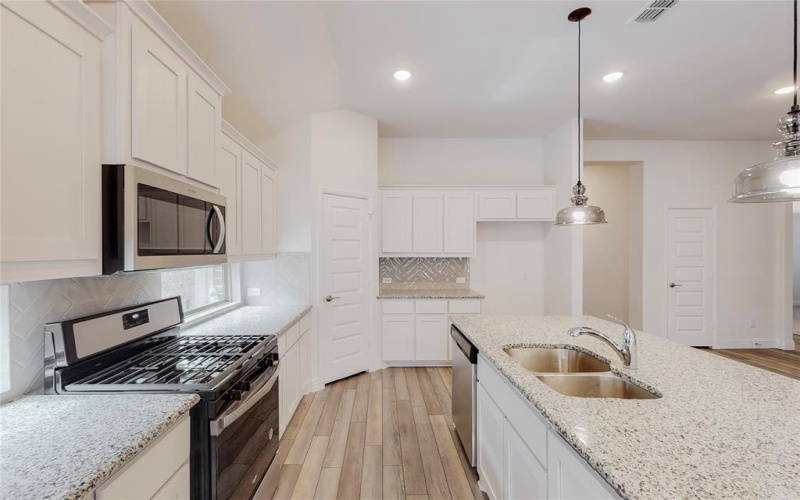 272 Tallgrass Drive, Lavon, TX 75166, 6 Habitaciones Habitaciones , ,3 BañosBaños,Residential,En Venta,272 Tallgrass Drive,0,21058655