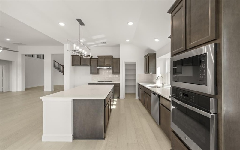 1013 Butterfly, Justin, TX 76247, 4 Habitaciones Habitaciones , ,3 BañosBaños,Residential,En Venta,1013 Butterfly,0,21058765