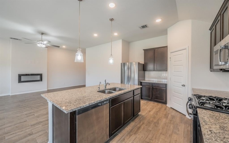 2727 Rambling Road, Celina, TX 75009, 4 Habitaciones Habitaciones , ,3 BañosBaños,Residential,En Venta,2727 Rambling Road,0,21058848
