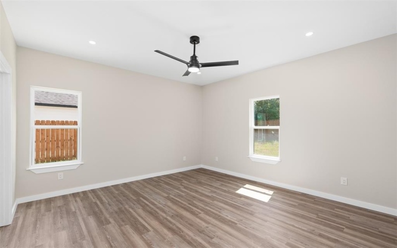 1124 E Annie Street, Fort Worth, TX 76104, 3 Habitaciones Habitaciones , ,2 BañosBaños,Residential,En Venta,1124 E Annie Street,0,21058967