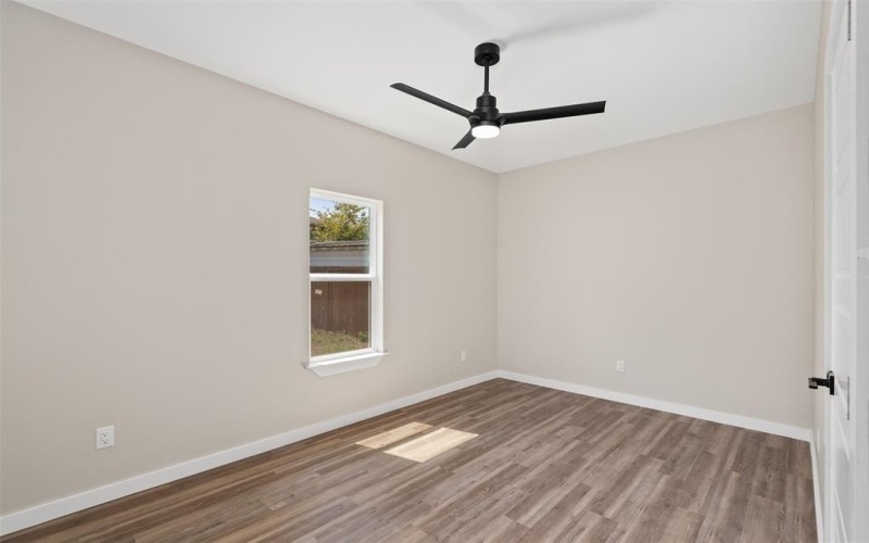 1124 E Annie Street, Fort Worth, TX 76104, 3 Habitaciones Habitaciones , ,2 BañosBaños,Residential,En Venta,1124 E Annie Street,0,21058967