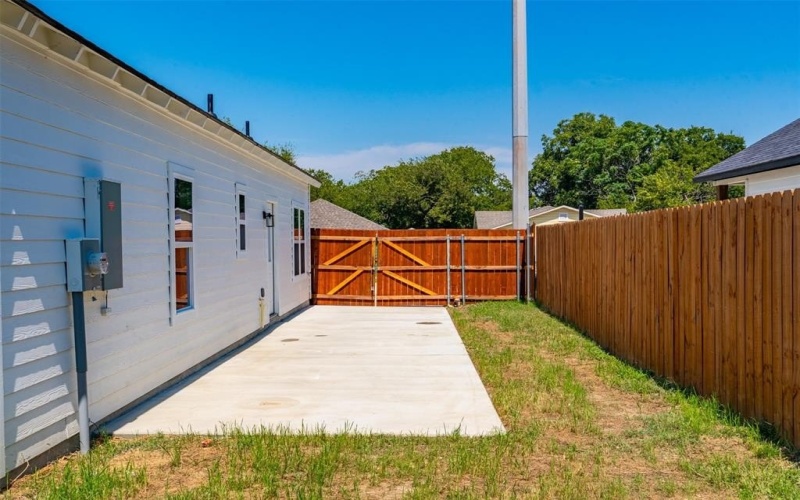 1124 E Annie Street, Fort Worth, TX 76104, 3 Habitaciones Habitaciones , ,2 BañosBaños,Residential,En Venta,1124 E Annie Street,0,21058967