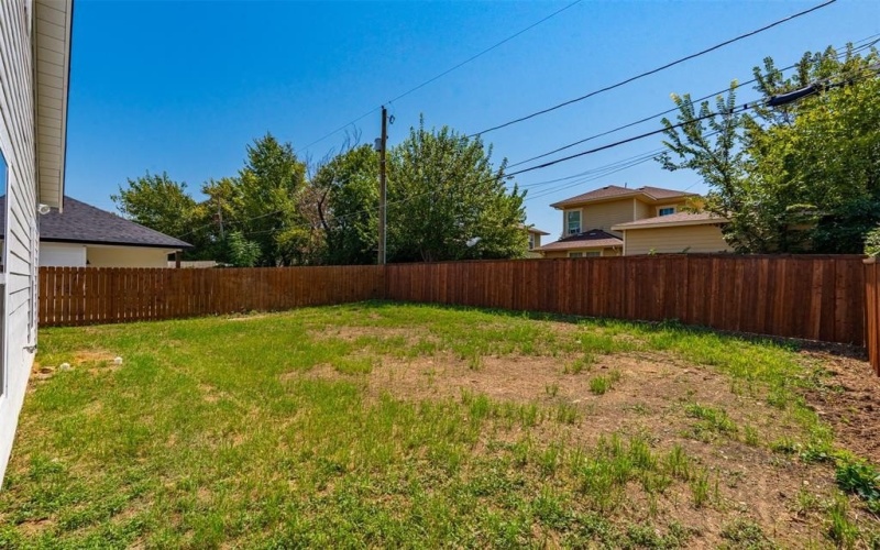 1124 E Annie Street, Fort Worth, TX 76104, 3 Habitaciones Habitaciones , ,2 BañosBaños,Residential,En Venta,1124 E Annie Street,0,21058967