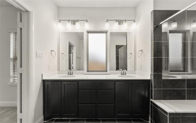 1704 Meadow Crest Drive, Aubrey, TX 76227, 4 Habitaciones Habitaciones , ,3 BañosBaños,Residential,En Venta,1704 Meadow Crest Drive,0,21059181