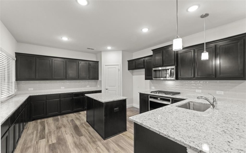 1704 Meadow Crest Drive, Aubrey, TX 76227, 4 Habitaciones Habitaciones , ,3 BañosBaños,Residential,En Venta,1704 Meadow Crest Drive,0,21059181