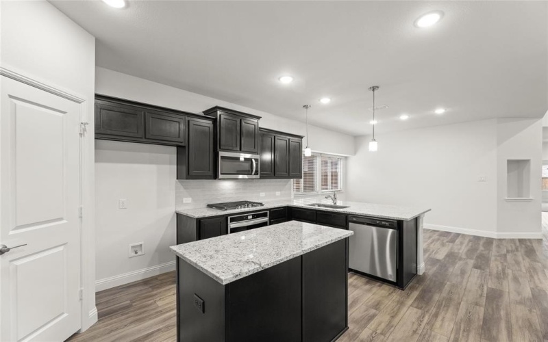 1704 Meadow Crest Drive, Aubrey, TX 76227, 4 Habitaciones Habitaciones , ,3 BañosBaños,Residential,En Venta,1704 Meadow Crest Drive,0,21059181