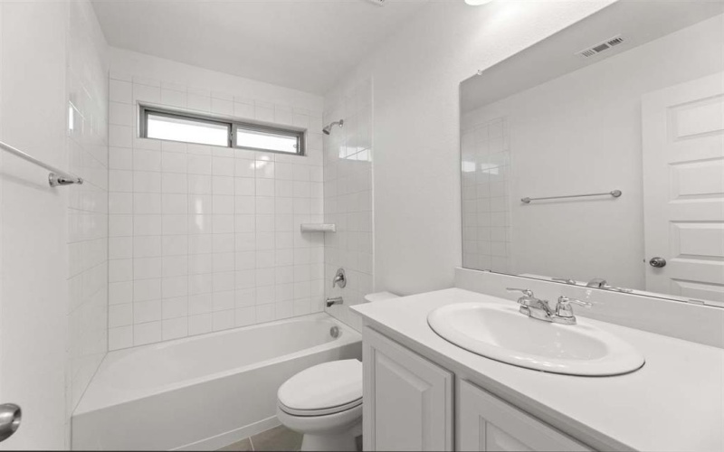 1605 Meadow Crest Drive, Aubrey, TX 76227, 3 Bedrooms Bedrooms, ,2 BathroomsBathrooms,Residential,For Sale,1605 Meadow Crest Drive,0,21059203