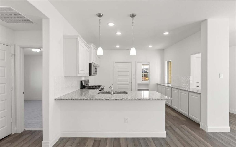 1605 Meadow Crest Drive, Aubrey, TX 76227, 3 Bedrooms Bedrooms, ,2 BathroomsBathrooms,Residential,For Sale,1605 Meadow Crest Drive,0,21059203