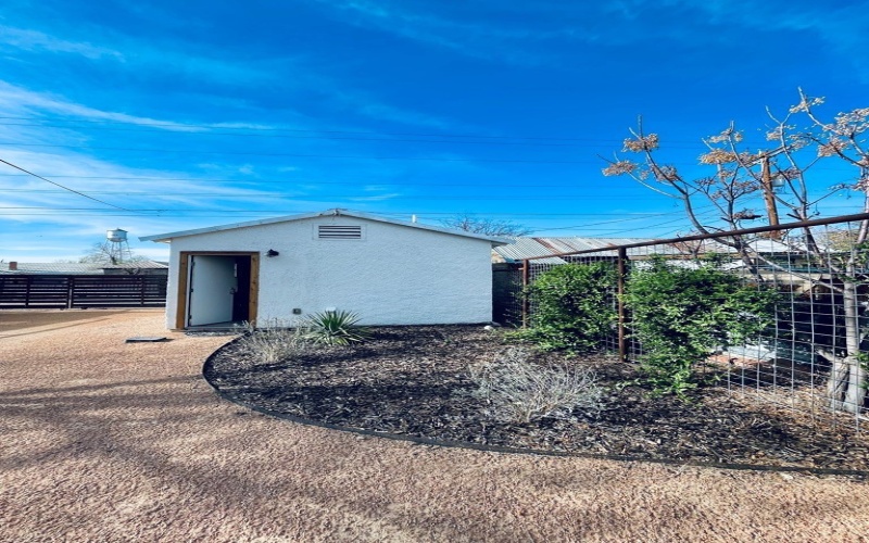 215 E Texas St, Marfa, TX 79843, 1 Dormitorio Habitaciones , ,1 BañoBaños,Residential,En Venta,215 E Texas St,0,162994