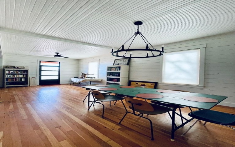 215 E Texas St, Marfa, TX 79843, 1 Dormitorio Habitaciones , ,1 BañoBaños,Residential,En Venta,215 E Texas St,0,162994