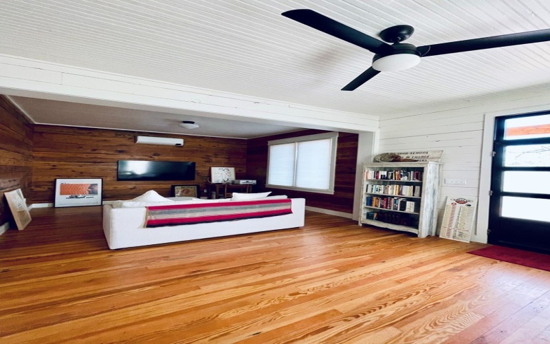 215 E Texas St, Marfa, TX 79843, 1 Dormitorio Habitaciones , ,1 BañoBaños,Residential,En Venta,215 E Texas St,0,162994