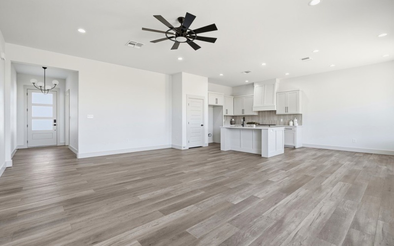 5514 Slayde St, San Angelo, TX 76904, 3 Bedrooms Bedrooms, ,2 BathroomsBathrooms,Residential,For Sale,5514 Slayde St,0,129038