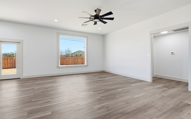 5514 Slayde St, San Angelo, TX 76904, 3 Bedrooms Bedrooms, ,2 BathroomsBathrooms,Residential,For Sale,5514 Slayde St,0,129038