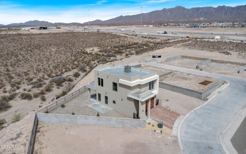 1031 VINTON Avenue unit: 16 #16, Canutillo, TX 79835, 3 Habitaciones Habitaciones , ,2 BañosBaños,Residential,En Venta,1031 VINTON Avenue unit: 16,919869