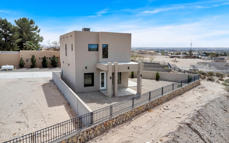 1031 VINTON Avenue unit: 16 #16, Canutillo, TX 79835, 3 Habitaciones Habitaciones , ,2 BañosBaños,Residential,En Venta,1031 VINTON Avenue unit: 16,919869