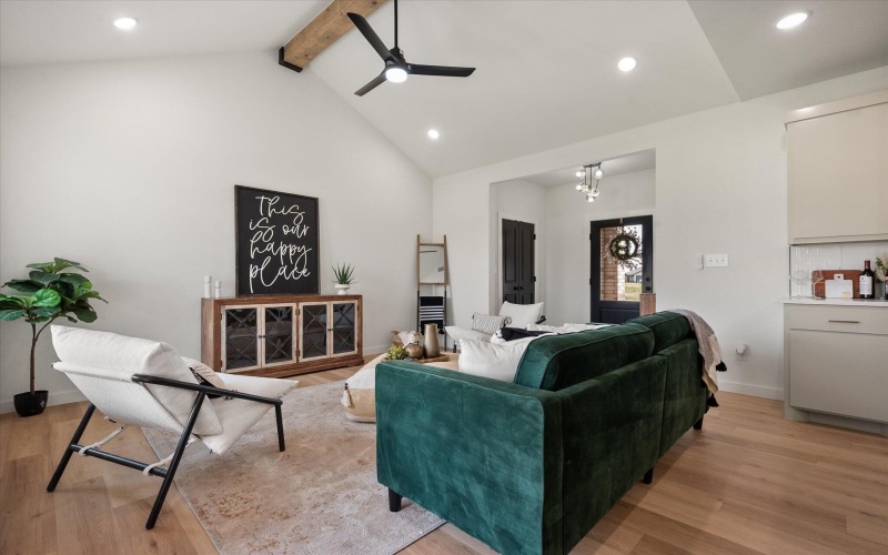 6926 14th Street, Lubbock, TX 79416, 3 Habitaciones Habitaciones , ,2 BañosBaños,Residential,En Venta,6926 14th Street,0,202560369