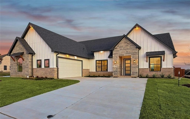 2710 Stonecrest Drive, Sherman, TX 75092, 4 Bedrooms Bedrooms, ,3 BathroomsBathrooms,Residential,For Sale,2710 Stonecrest Drive,0,21054695