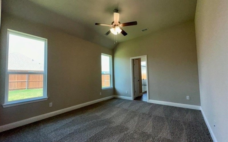 1716 SPARROW Street, Denton, TX 76205, 4 Bedrooms Bedrooms, ,2 BathroomsBathrooms,Residential,For Sale,1716 SPARROW Street,0,21055726