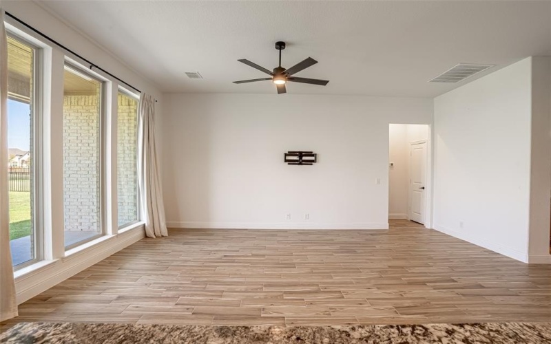 388 Paddle Boat Drive, Granbury, TX 76049, 4 Habitaciones Habitaciones , ,2 BañosBaños,Residential,En Venta,388 Paddle Boat Drive,0,21057529