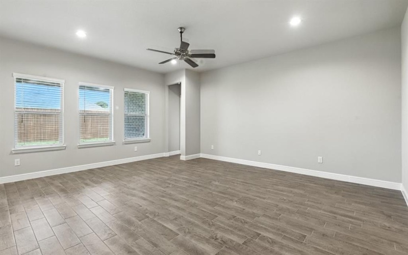 1412 LEONARD Court, Mansfield, TX 76063, 4 Bedrooms Bedrooms, ,3 BathroomsBathrooms,Residential,For Sale,1412 LEONARD Court,0,21058486