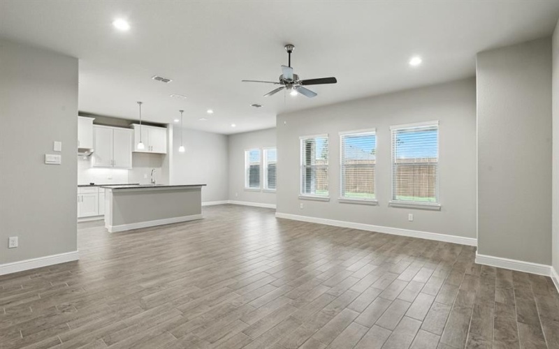 1412 LEONARD Court, Mansfield, TX 76063, 4 Bedrooms Bedrooms, ,3 BathroomsBathrooms,Residential,For Sale,1412 LEONARD Court,0,21058486