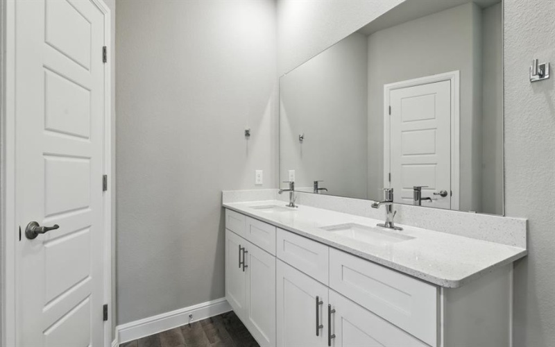1412 LEONARD Court, Mansfield, TX 76063, 4 Bedrooms Bedrooms, ,3 BathroomsBathrooms,Residential,For Sale,1412 LEONARD Court,0,21058486