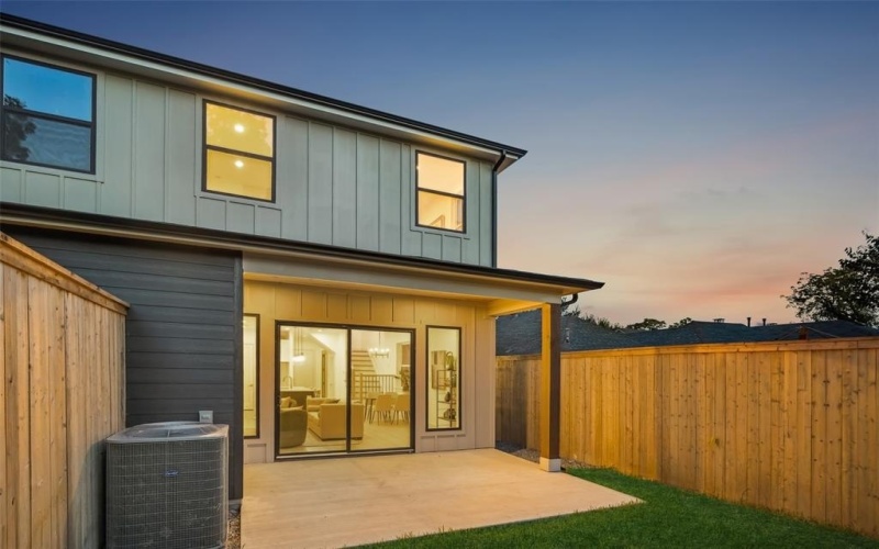 5631 East Side Avenue, Dallas, TX 75214, 3 Bedrooms Bedrooms, ,2 BathroomsBathrooms,Residential,For Sale,5631 East Side Avenue,0,21059230