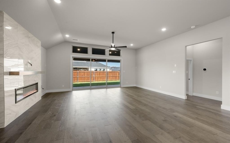 7104 Seagrove Court, Grand Prairie, TX 75054, 4 Habitaciones Habitaciones , ,3 BañosBaños,Residential,En Venta,7104 Seagrove Court,0,21059710