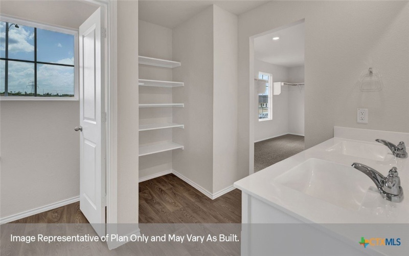 105 LANGSTON Drive, Maxwell, TX 78656, 4 Habitaciones Habitaciones , ,3 BañosBaños,Residential,En Venta,105 LANGSTON Drive,0,592657